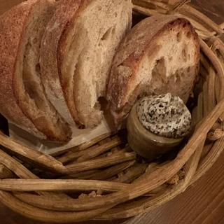 自家製天然酵母パン(古民家ビストロ 燕食堂 市ヶ谷)