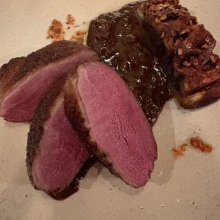 ハンガリー産鴨胸肉のロティ(古民家ビストロ 燕食堂 市ヶ谷)