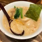黒ラーメン　しょうゆ(吉笑　らーめん)