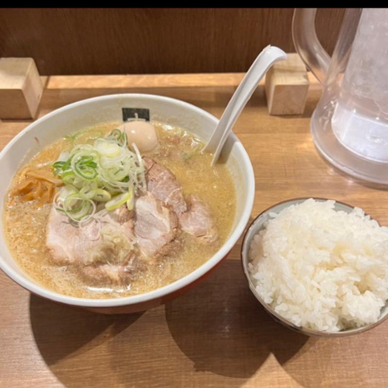 味噌チャーシュー麺　ライス(大島)