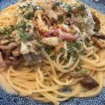 ポルチーニと5種のキノコのクリームパスタ