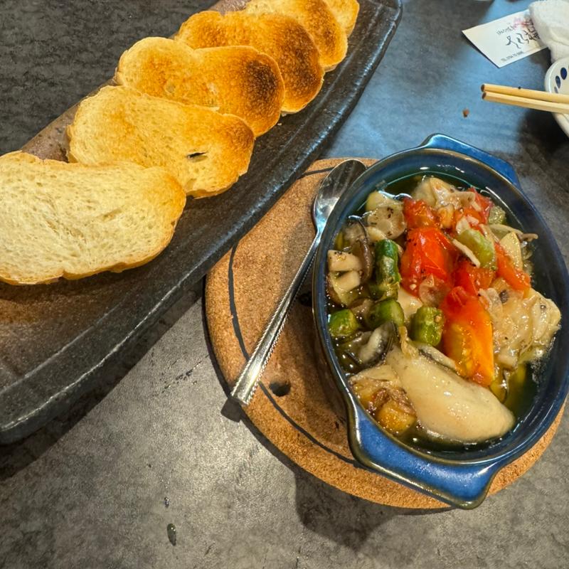 牡蠣のアヒージョ(はんなり笑食 さくら梅)