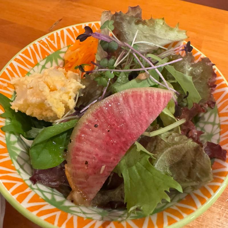 サラダ(トラットリア ヴィーノ)