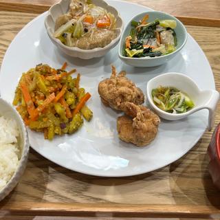 選べるデリ4種プレート(JIBAR CAFE)