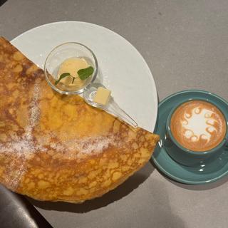 クレープ(シュガーバター)(cafe2+6 (カフェニトロ) 福島駅 アフタヌーンティー ランチ)