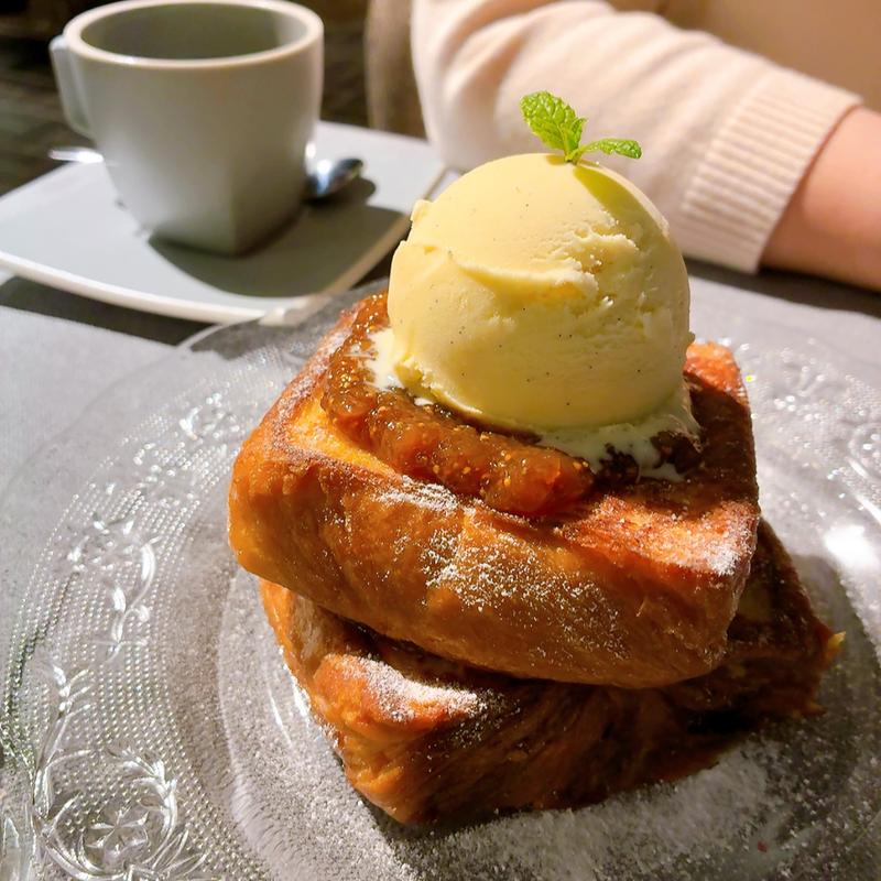 魅惑のデニッシュフレンチトースト(and Bar / and Cafe)