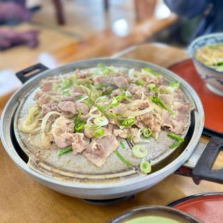 牛バラ定食(りんご亭)