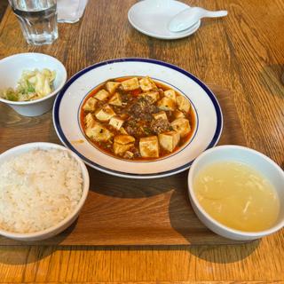 四川麻婆豆腐定食ランチ