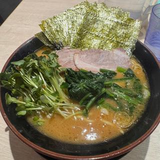 ラーメン 中盛 海苔 カイワレ(横浜ラーメン 新横家)