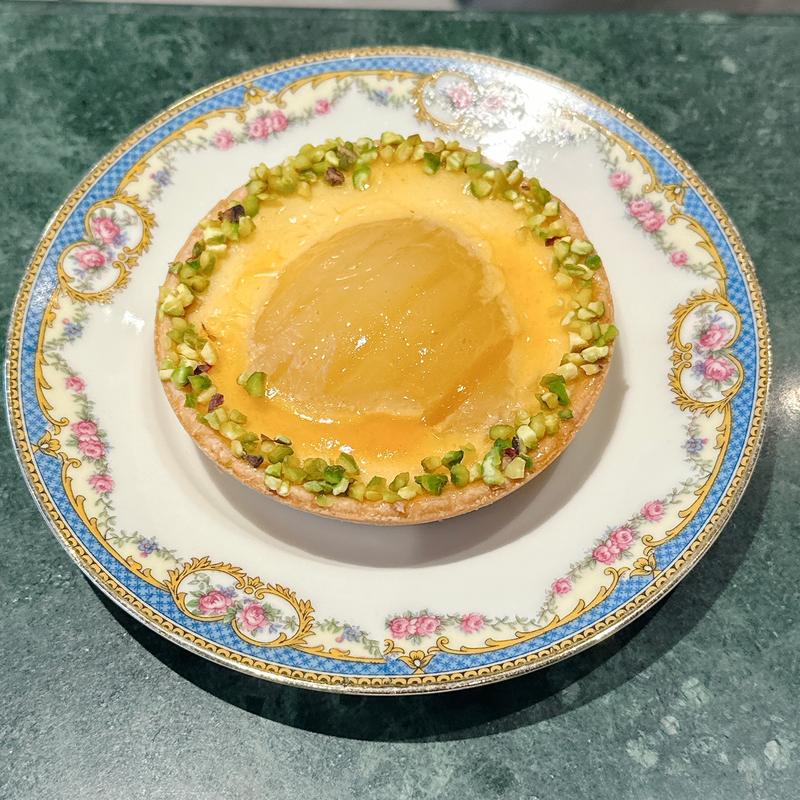 洋梨のタルト(カフェ・オフィシーヌ・ユニヴェルセル・ビュリー神戸 CAFÉ OFFICINE UNIVERSELLE BULY KOBE)