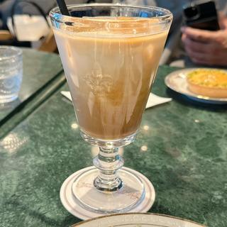 カフェ・クレーム(カフェ・オフィシーヌ・ユニヴェルセル・ビュリー神戸 CAFÉ OFFICINE UNIVERSELLE BULY KOBE)