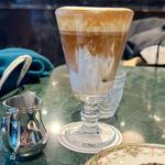 カプチーノ(カフェ・オフィシーヌ・ユニヴェルセル・ビュリー神戸 CAFÉ OFFICINE UNIVERSELLE BULY KOBE)