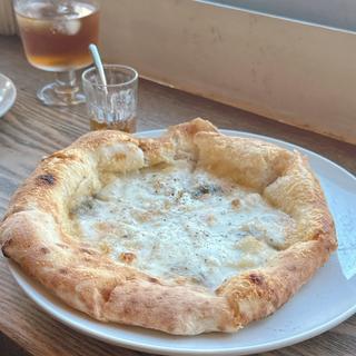 クワトロフォルマッジ(カルド)