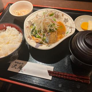 サバ味噌(沢庵)