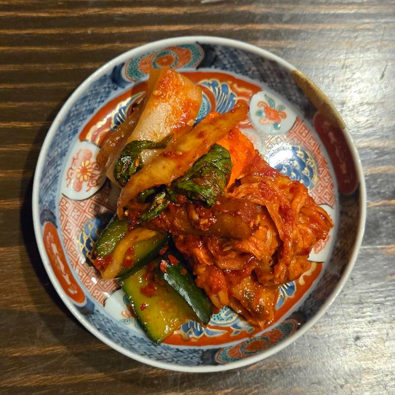 キムチ盛り合わせ(深夜焼肉だいちゃん)