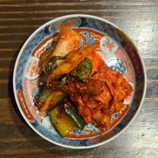 キムチ盛り合わせ(深夜焼肉だいちゃん)