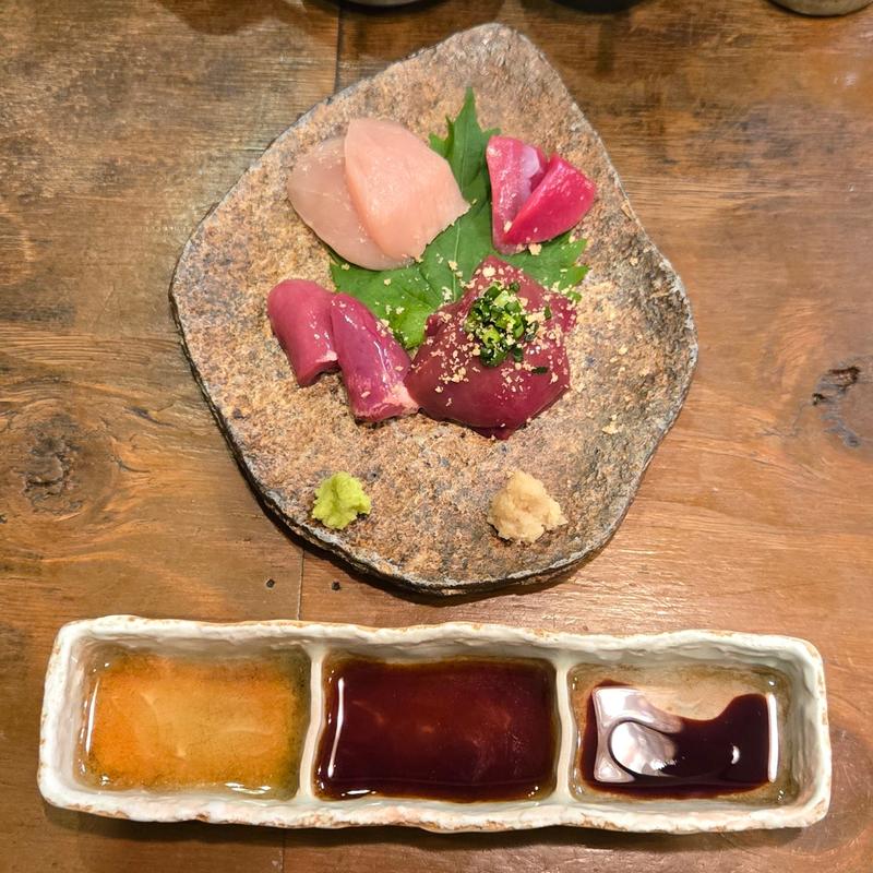 鳥刺し四種盛り(鶏や 一十)