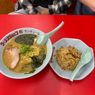 味噌ラーメン 半チャーハン
