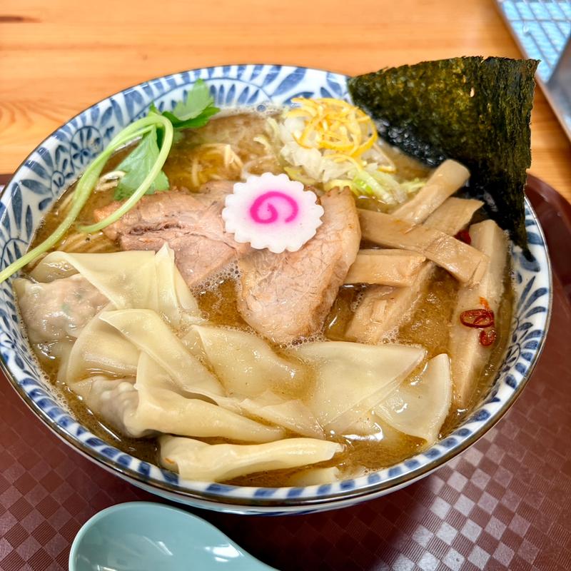 ラーメン大盛り＋メンマ＋ワンタン(らーめん理庵)