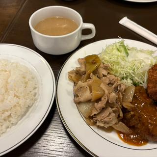 3品盛り生姜焼き､ハンバーグ､メンチカツ(キッチンジロー＆ほろよいジロー 九段下店)