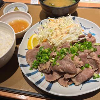 【お肉2倍】ネギたっぷり豚タン定食(やよい軒 四条烏丸店 )