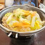 牛・胡麻麻辣湯鍋定食(すき家 梅田東店 )