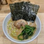 クリーミー醤油豚骨麺(トクベツ。)