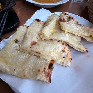 チーズナン（ラニセット）