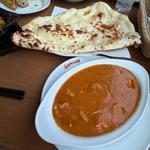 海老カレーとナン（お好きな料理とカレーセット）