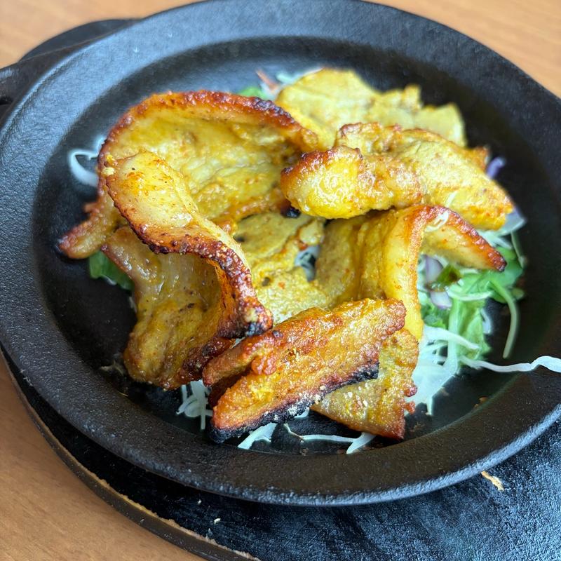 釜で焼き上げた豚バラ（お好きな料理とカレーセット）(ガネーシュ 広島宇品店 （ＧａｎｅｓＨ）)