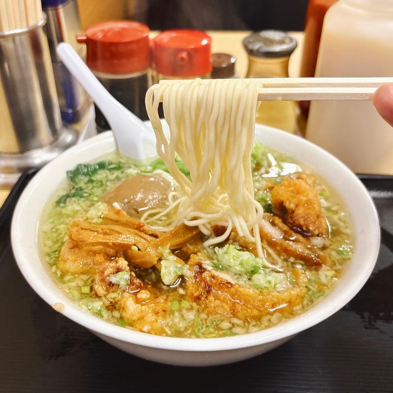 塩半パーコーメン(珉珉)