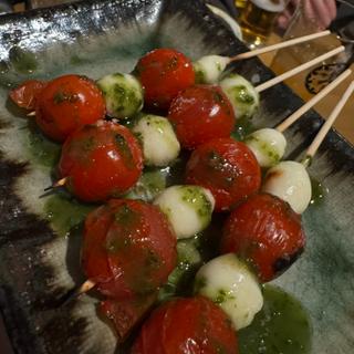 カプレーゼ串(ヤキトリ ジャクチュウ)
