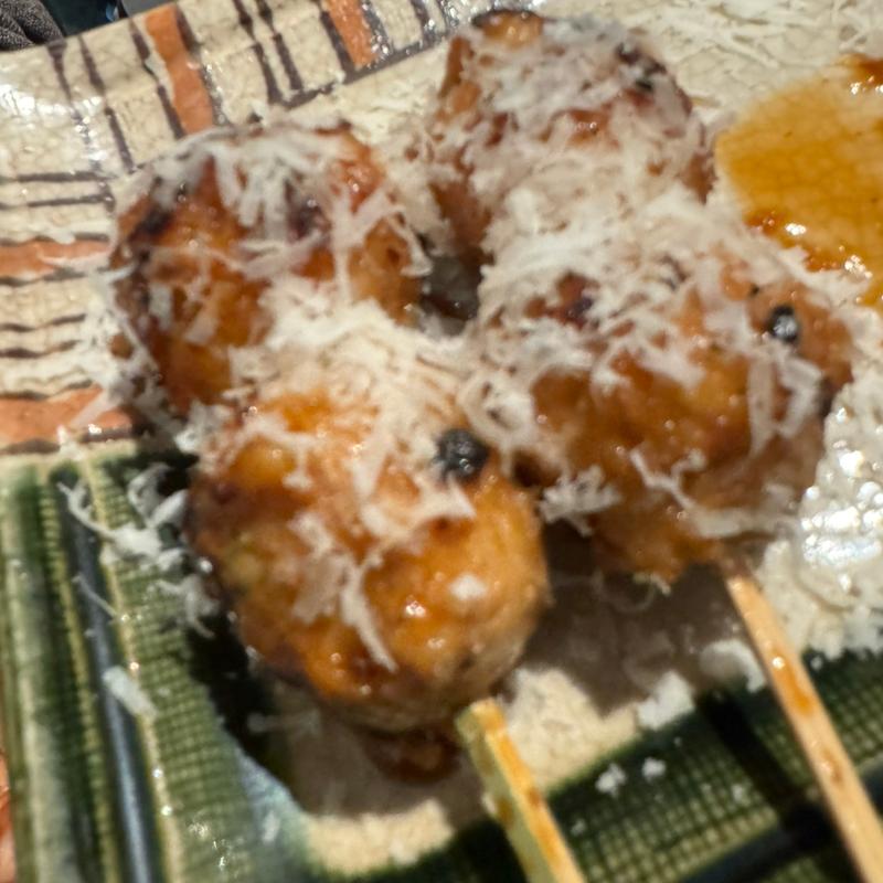 チーズつくね(ヤキトリ ジャクチュウ)