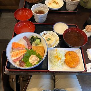 海鮮丼ランチ(寿司居酒屋 すし旬 千種本店)