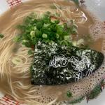 ラーメン(博多ラーメン よかろうもん)