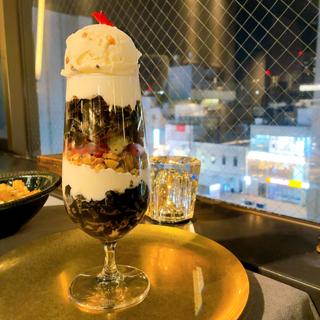 珈琲ゼリーとマスカルポーネクリームのパフェ(and Bar / and Cafe)