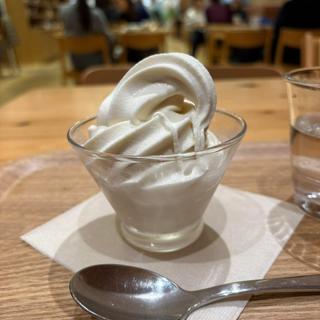 ジャージー牛乳のソフトクリーム(Cafe＆Meal MUJI 新宿)