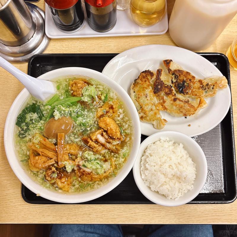 塩半パーコーメン、餃子、ライス(小)(珉珉)