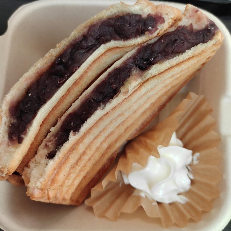 あんこたっぷり小倉ホイップサンド(Cafe au lait Tokyo 五反田)