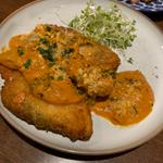 白身魚のフライ ほうれん草とトマトクリーム(ごはんとお酒 eight you)