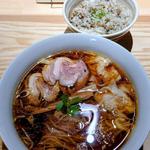 醤油ラーメン 炭焼きそぼろご飯