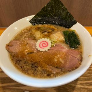 背脂煮干しラーメン