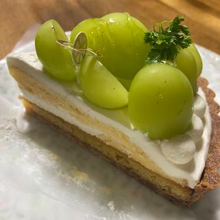 シャインマスカットのタルト(ア・メルべイユ 熱田店)