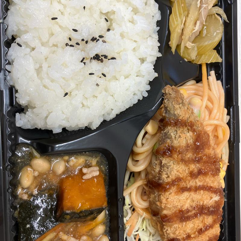 日替わりランチ　サーモンフライ(テイクアウト&デリ musha)