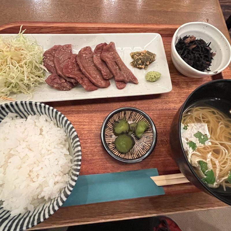 牛タン塩焼き定食(ひっつみ庵)