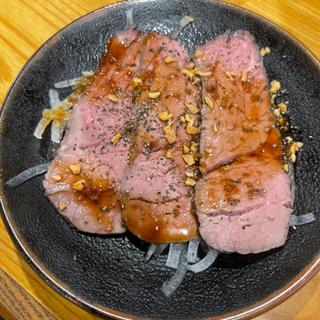 ローストビーフ(武州うどんあかね&みどりダイニング)