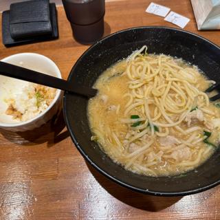 味噌ラーメン　焼肉(柳家一関店)