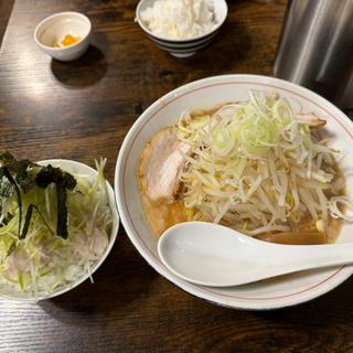 (らぁー麺やくろべい)