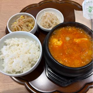 スンドゥブ(ハンサン hansang)