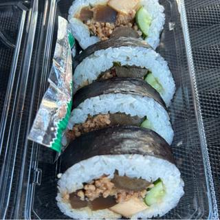 あさこのお寿司 とりそぼろ巻き